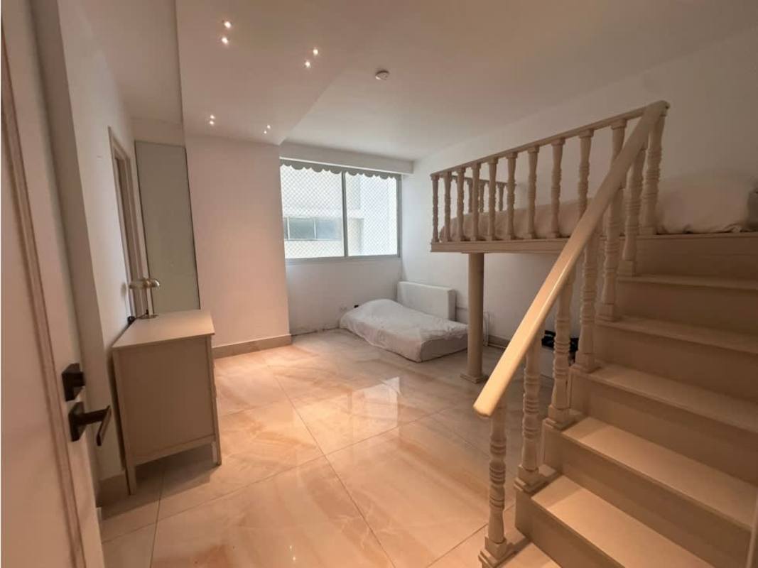 Open plan spacious living and dining area with city and ocean views in PH Peninsula Punta Paitilla Panama