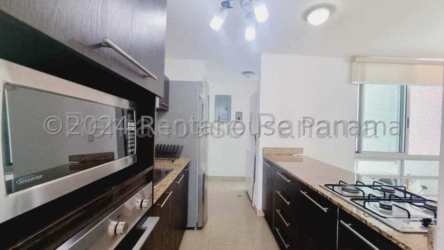 Equipped kitchen with granite countertops and appliances in PH Pijao Costa del Este Panama