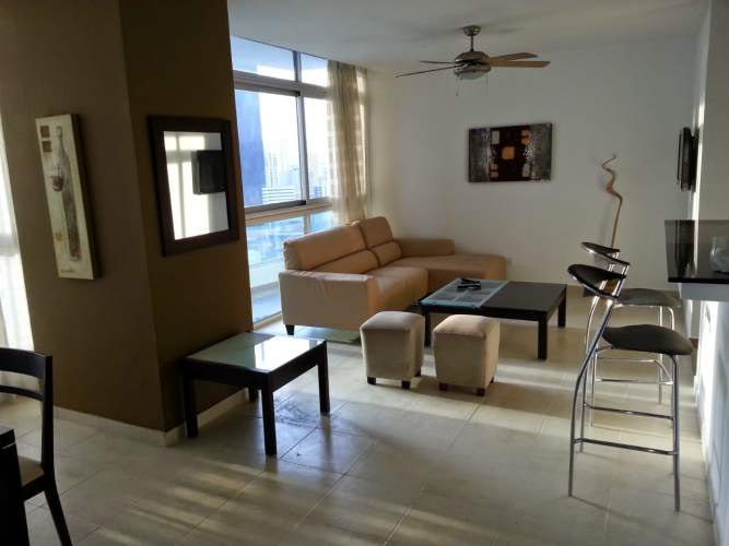 Infinity rooftop pool with ocean and skyline views PH Kyte Bella Vista for sale Panama City