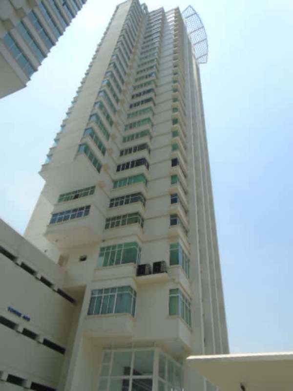 Facade of PH Edison Park Towers condominium Panama City