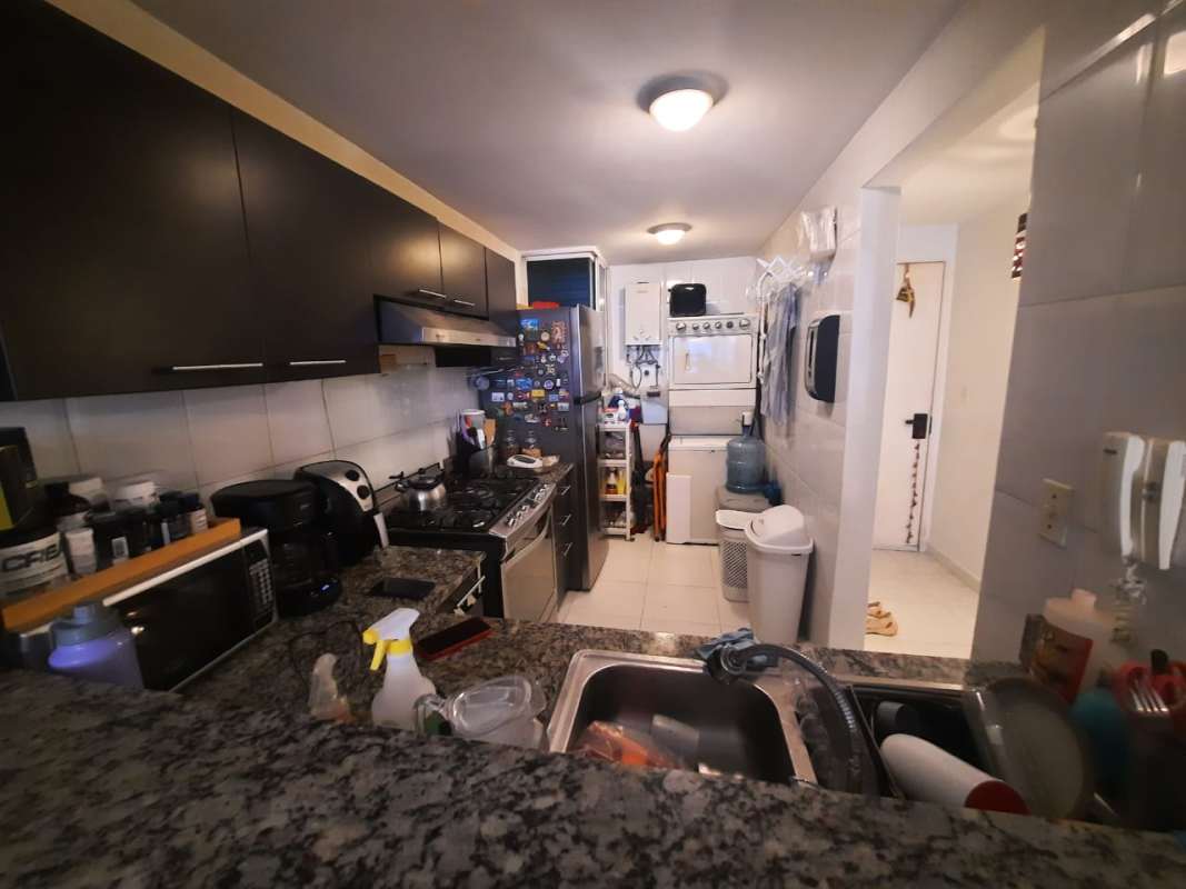 Living room with ceramic floors, balcony access, city view Edison Park Tower Panama