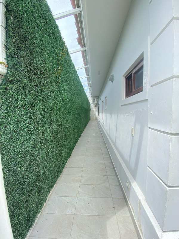 Furnished 3BR House with Gym, Terrace, Garden in Costa Sur - View 2