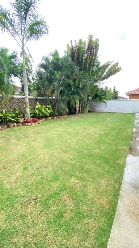 Furnished 3BR House with Gym, Terrace, Garden in Costa Sur - View 9