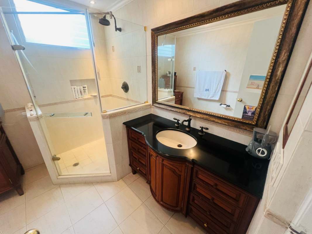 Secondary bedroom ample space closet Obarrio Panama City