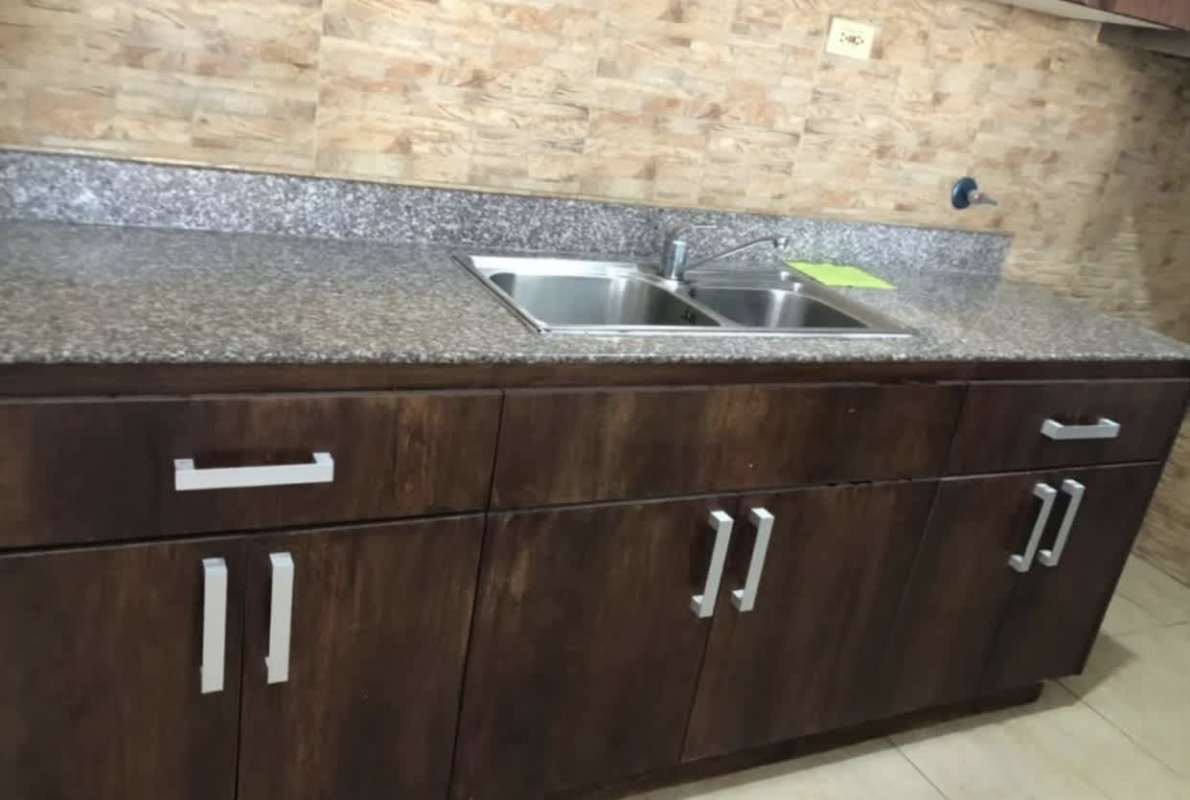 Comfortable semi-furnished bedroom with inverter AC, ceramic floors, PH Terrazas del Rey Panama City