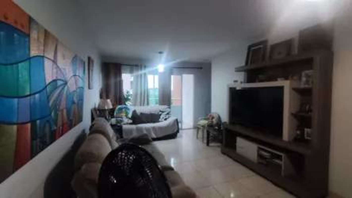 Spacious living room with access to private balcony in PH Royal Hills Tower II La Alameda Panama City