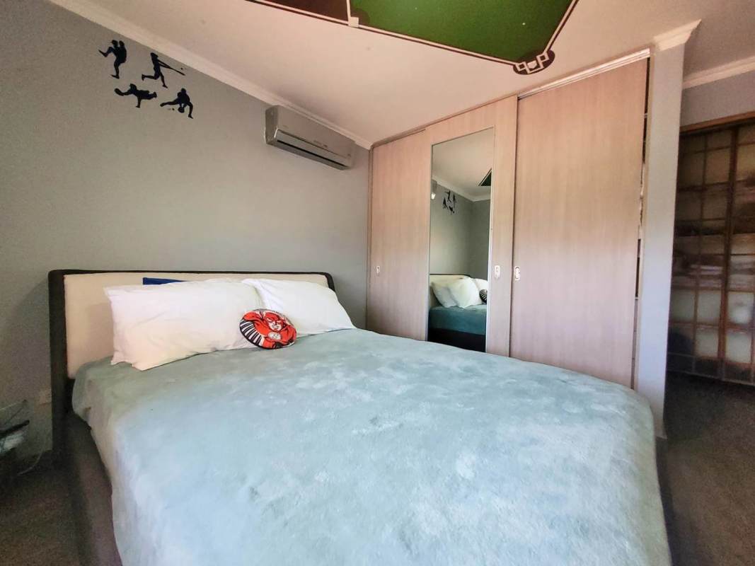 Master bedroom with AC, closet and large window Brisas del Golf Panama