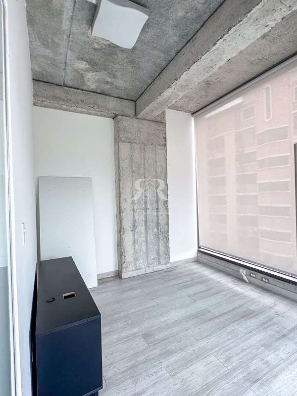 Bright office area with floor to ceiling windows in PH Ventura El Cangrejo Panama