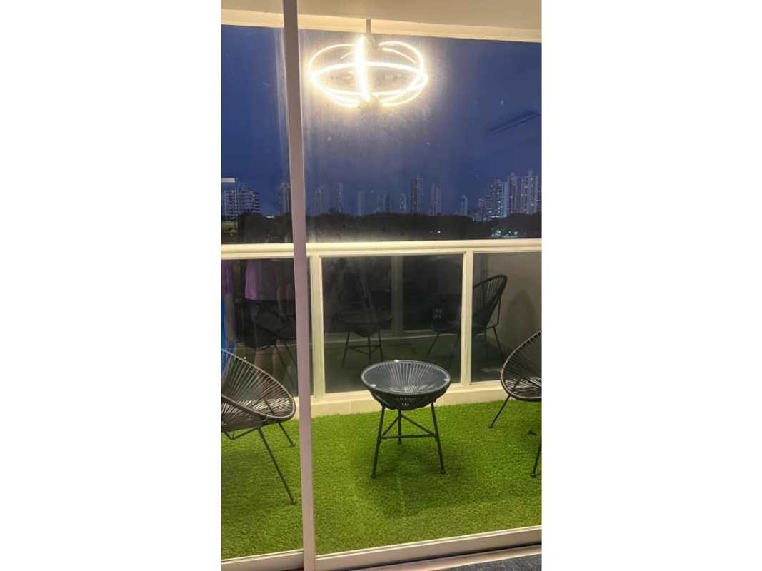 Pool and green areas PH Residencias del Sol San Francisco