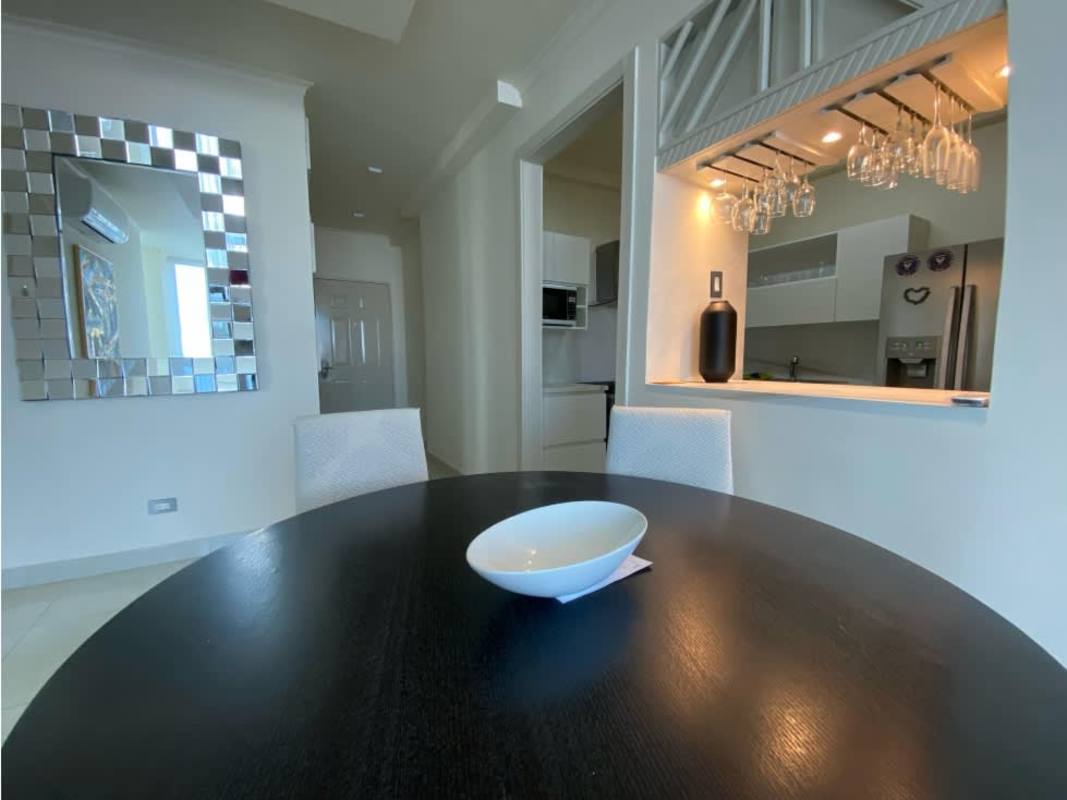 Balcony with skyline view at PH The Cosmopolitan San Francisco Panama Apartment for Rent