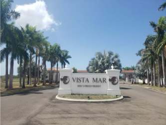 Modern blue and white kitchen with built-in microwave oven in PH Roca Marina Vista Mar Panama