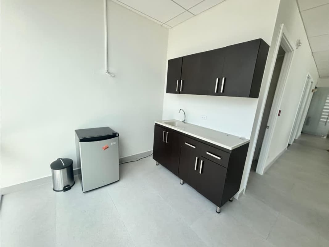 Stylish commercial lobby with elevators at Prime Time Tower Panama