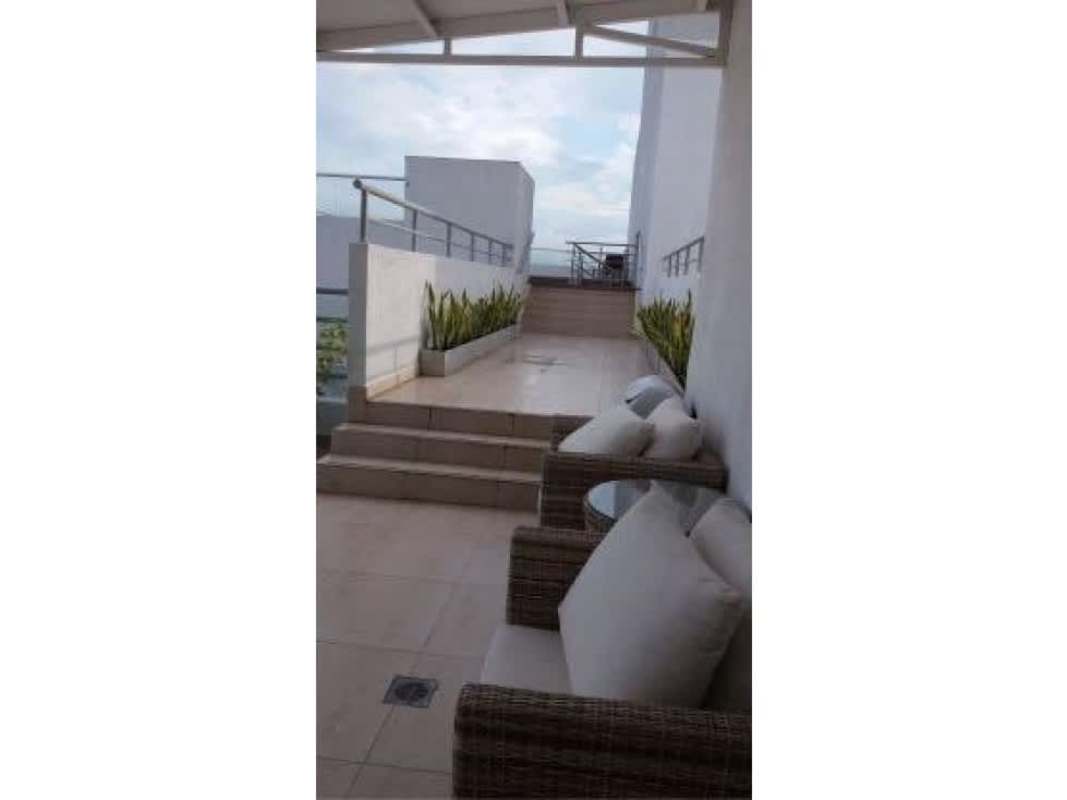 Bedroom with large window and skyline view, closet space, split AC PH Macedonia Tower Panama