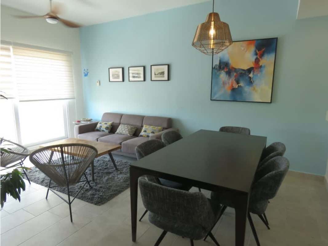 Second bedroom with large window and built-in closet Tucan Condos Panama City