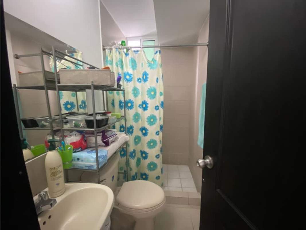 Modern bathroom with shower and sink at PH Riverside Parque Lefevre Panama