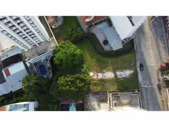 Central Panama City lot with street access for commercial development