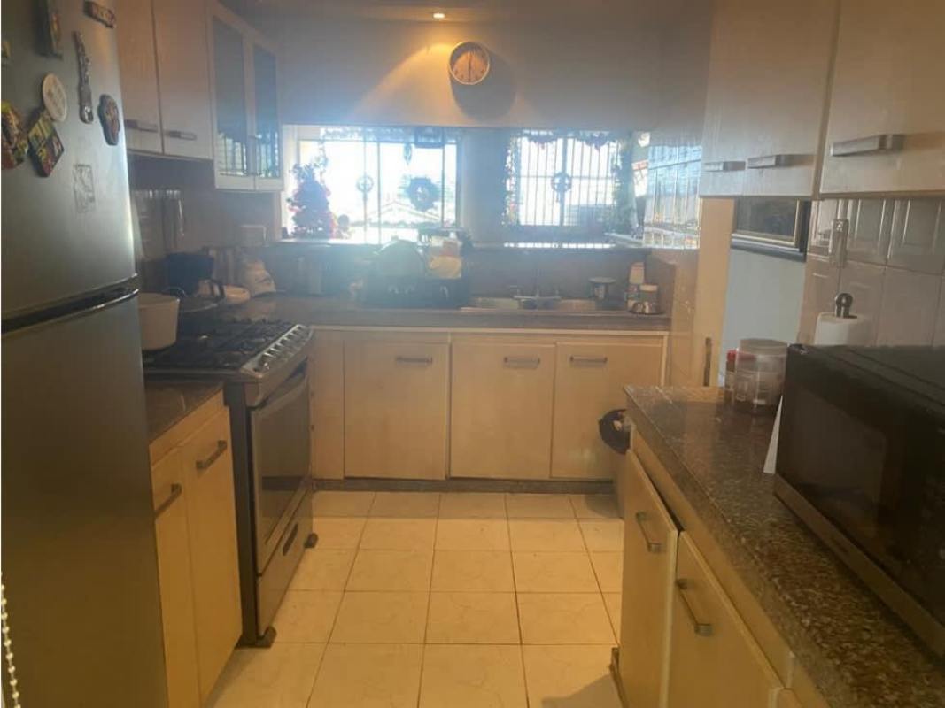 Kitchen with granite countertops in PH Brisas de Miraflores Betania Panama