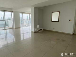 Apartment for Sale in San Francisco - 3 bedrooms