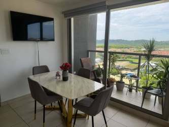 Spacious master bedroom with ensuite bathroom, large closet, split AC, PH Parterre Panama Pacifico