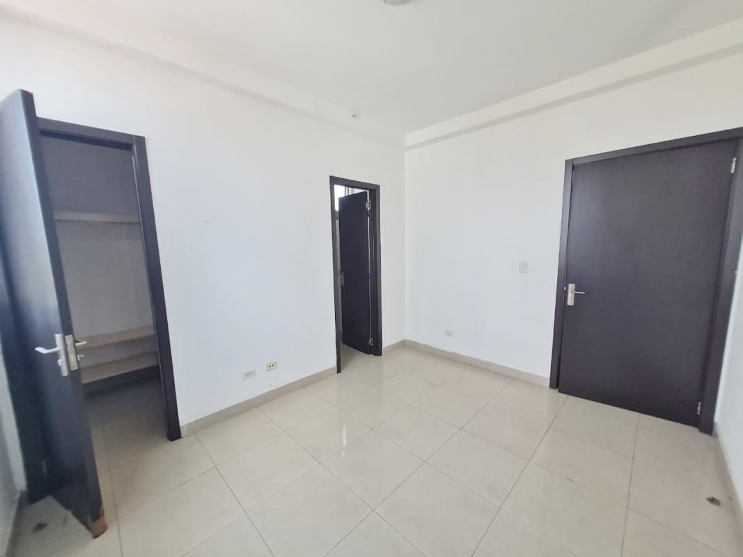 Contemporary bathroom with vessel sink, granite countertop, wall mirror, and tiled walls at PH Latorraca Panama