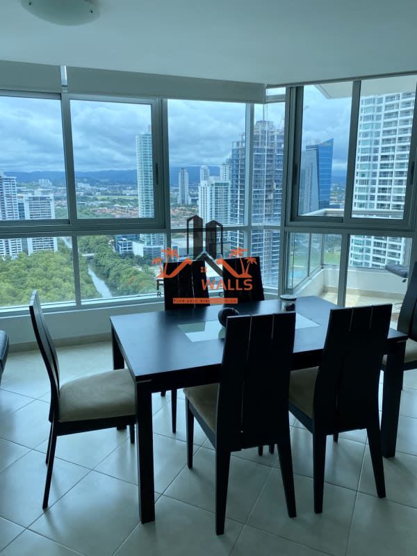 Rooftop infinity pool with sun deck and city views at PH Riverside Costa del Este Panama