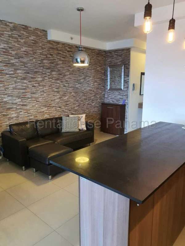 Fully equipped kitchen with granite countertops and appliances in PH Diamond Tower Panama
