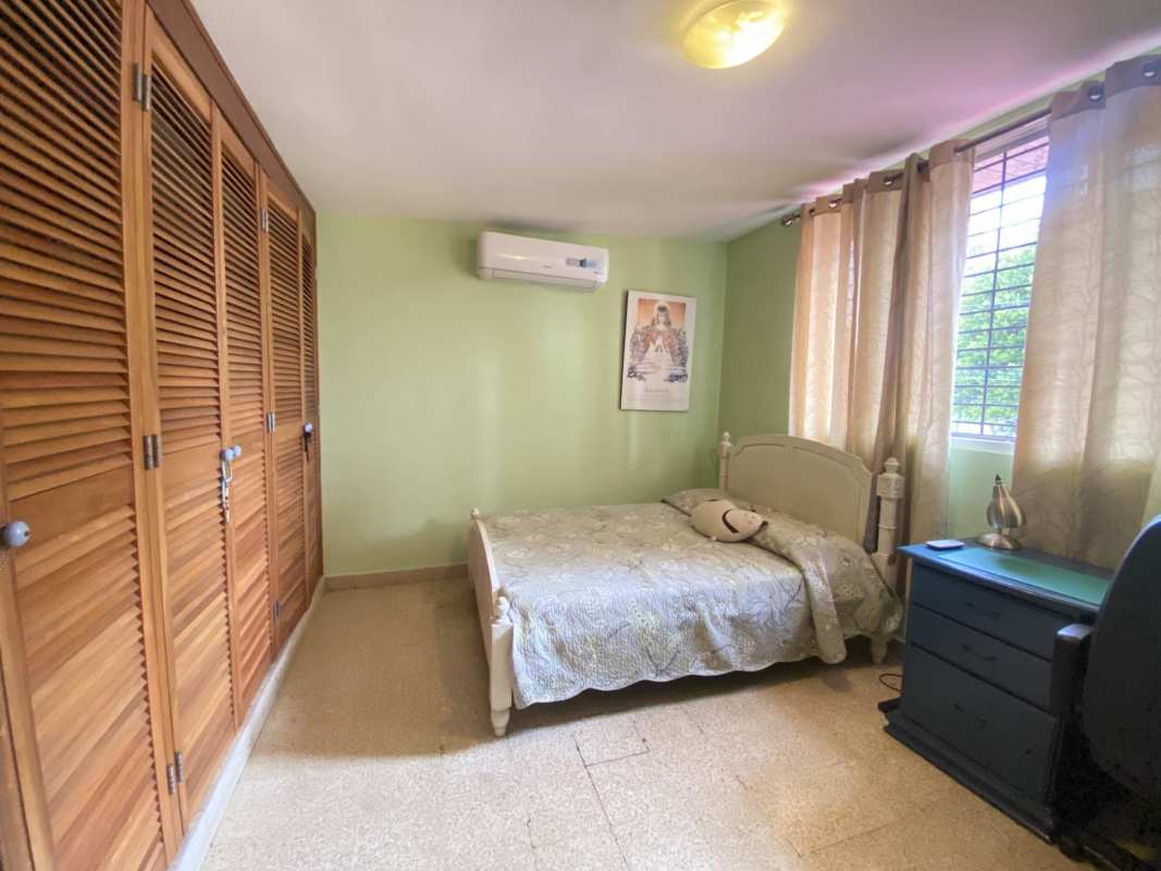 Bedroom with closet and window Via Transistmica Panama City property