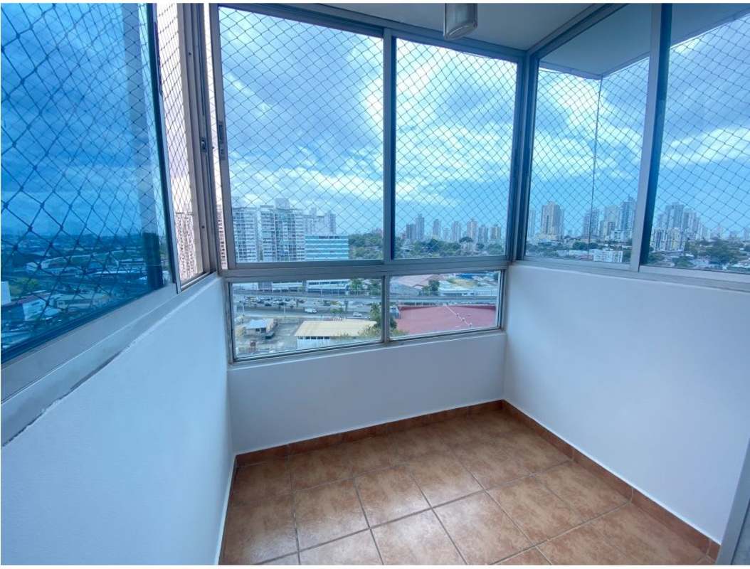 Facade of PH Miraflores high-rise tower Betania Panama near Metro