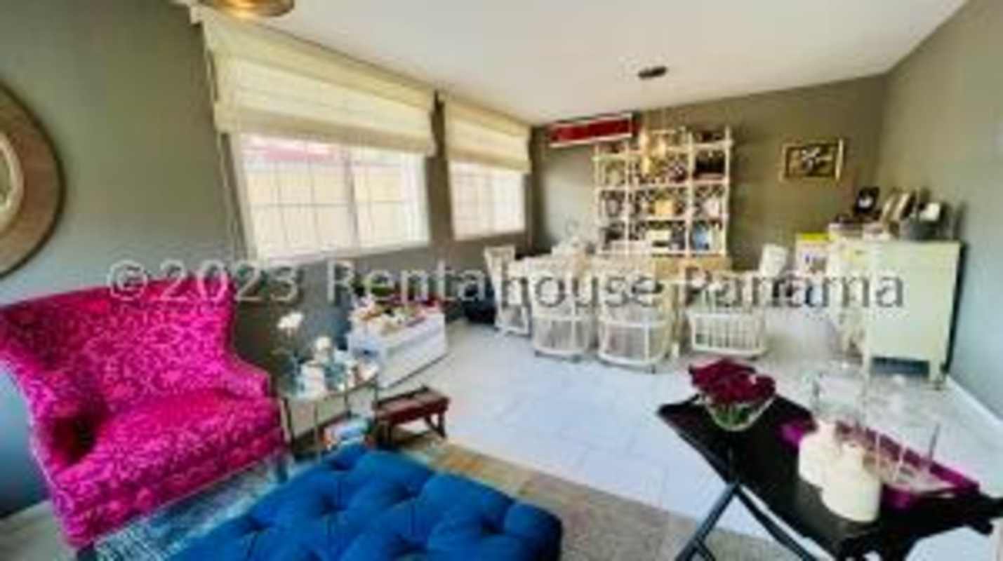 Bright dining and family room ceramic floors large windows Altos del Golf Panama