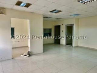 Commercial Warehouse with Offices for Sale in 24 de Diciembre - 0 bedrooms