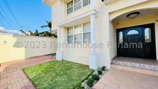 House for Sale in San Francisco - 3 bedrooms