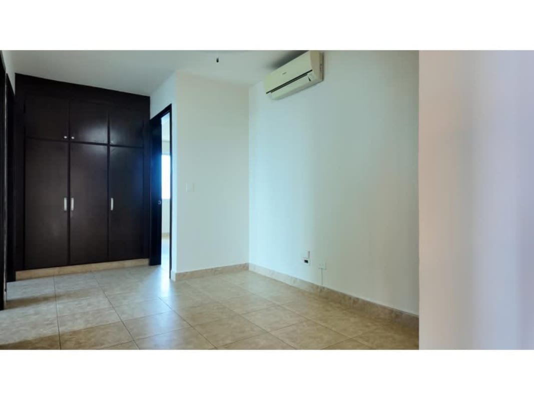 Luxury 3BR Apartment PH Titanium Costa del Este