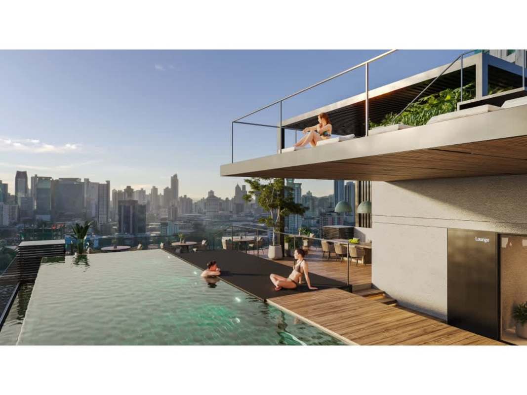 Rooftop infinity saltwater pool skyline views PH Be Living Panama City