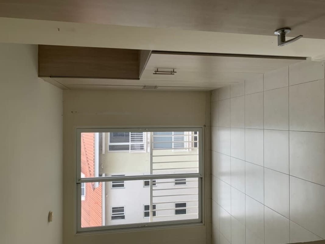 Spacious living dining area with natural light balcony access in PH Versalles Juan Díaz Panama