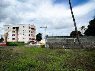 582 sqm commercial corner lot available for sale near metro in 12 de Octubre Panama City