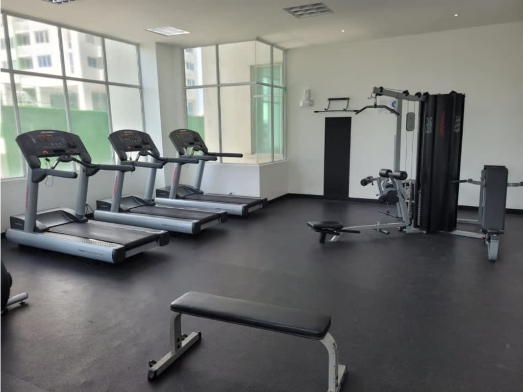 Fully equipped gym with city views PH Vivendi Tower Edison Park Panama