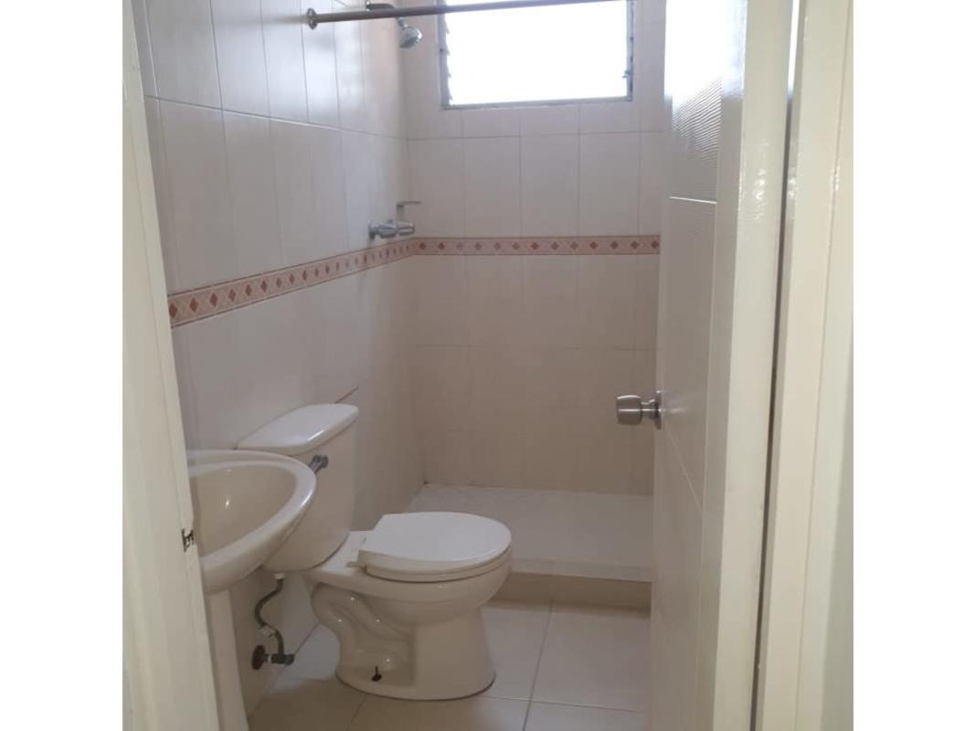 Contemporary bathroom with tile and walk-in shower PH Victory Towers for sale Panama