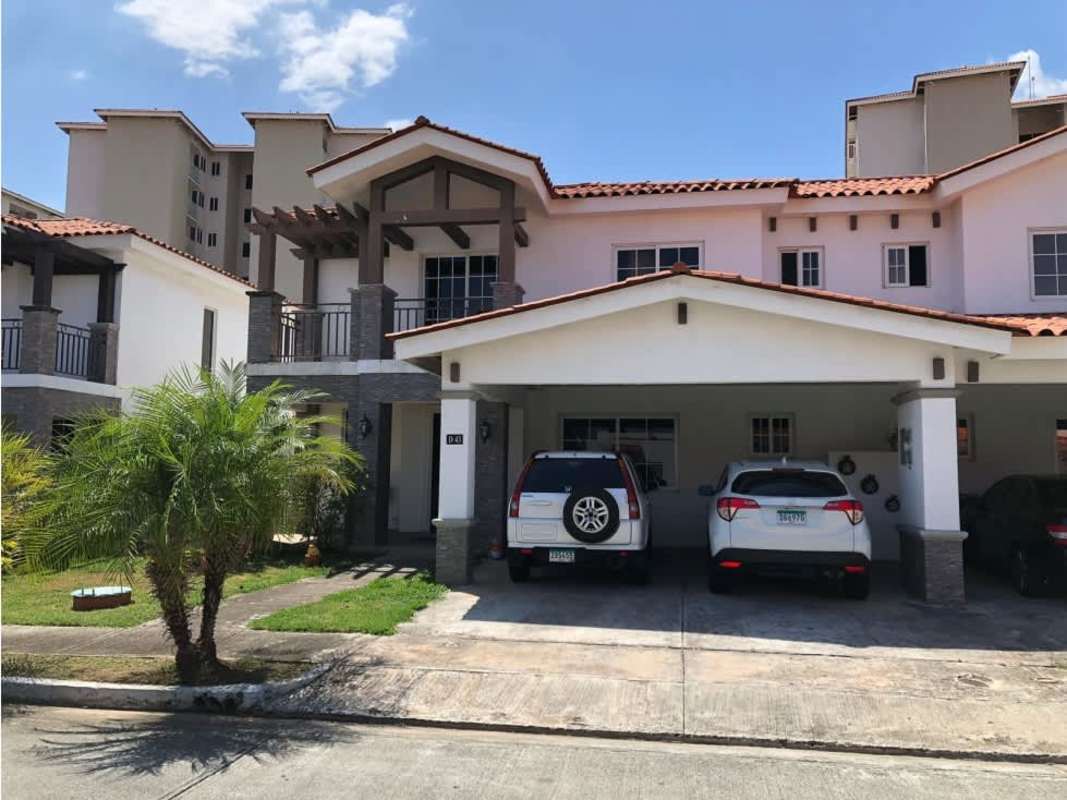 Bright open living and dining area with tile floors in Quintas de Versalles house Panama