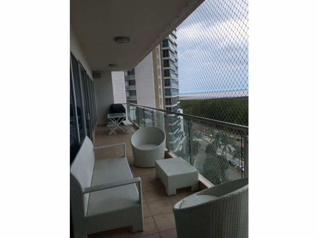 Luxury outdoor infinity pool with palm trees at PH Zeus Costa del Este Panama