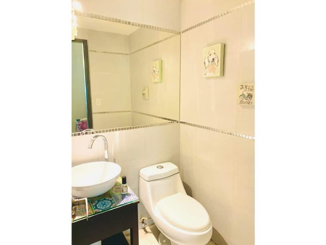 Spacious lobby with lounge area at PH Quadrat Panama City