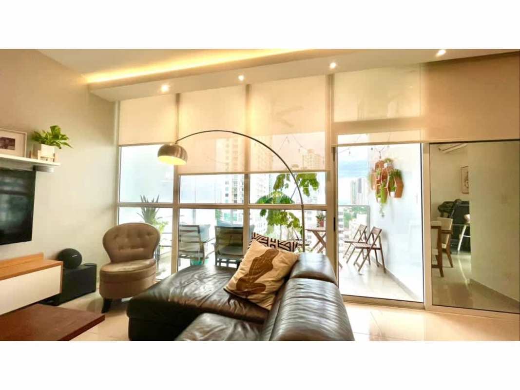 Covered balcony with panoramic Panama City views at PH Quadrat