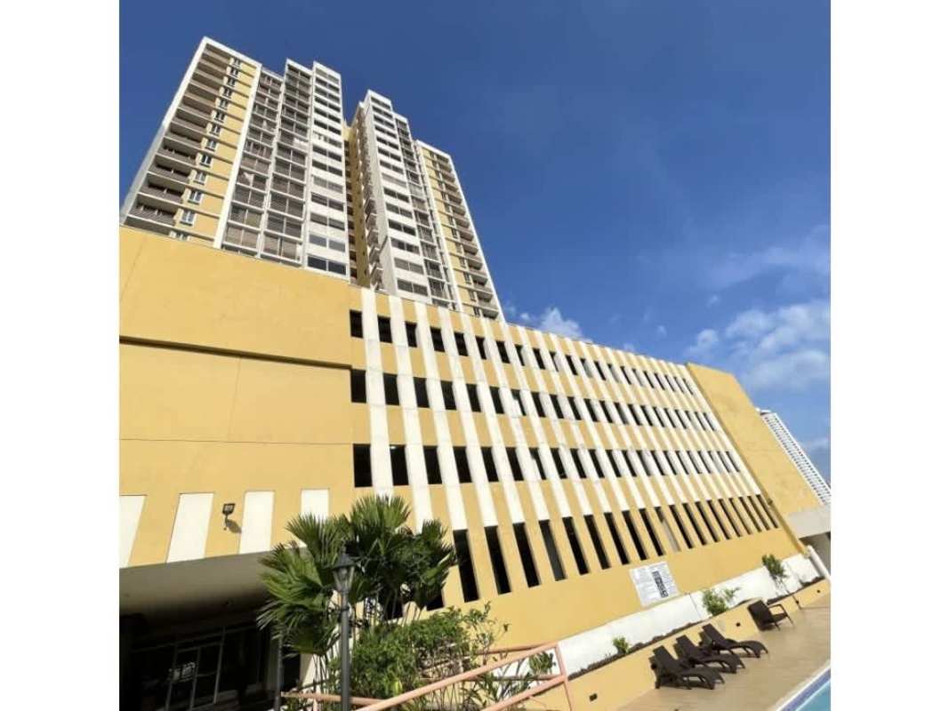 Second bedroom with balcony access, ceiling fan and closet at PH 4 Islas Panama apartment