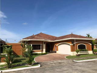 House for Sale in Costa Sur - 3 bedrooms