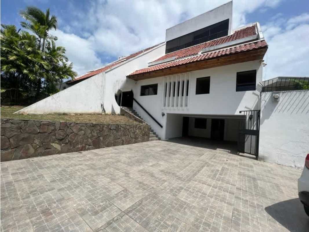 Driveway and entrance to multi-car garage luxury house in Coco del Mar Panama