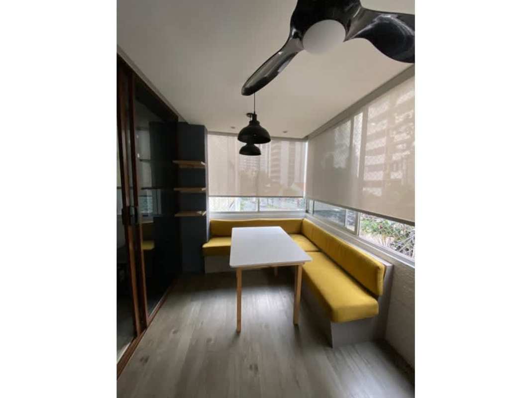 Kitchen with L-shape counter gas stove range PH Girasol Marbella Panama apartment for sale