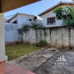 Cozy backyard patio with green lawn in Villas del Sol house Arraiján Panama