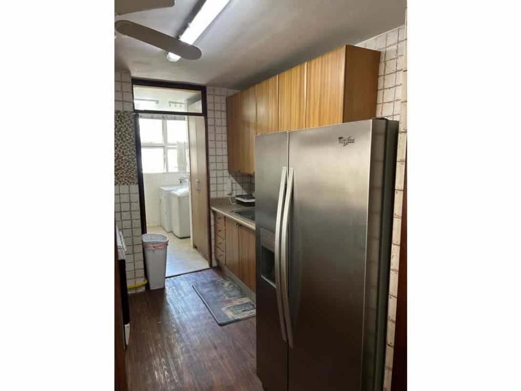 Second bedroom with built-in closet and natural light PH Sunrise Tower Obarrio