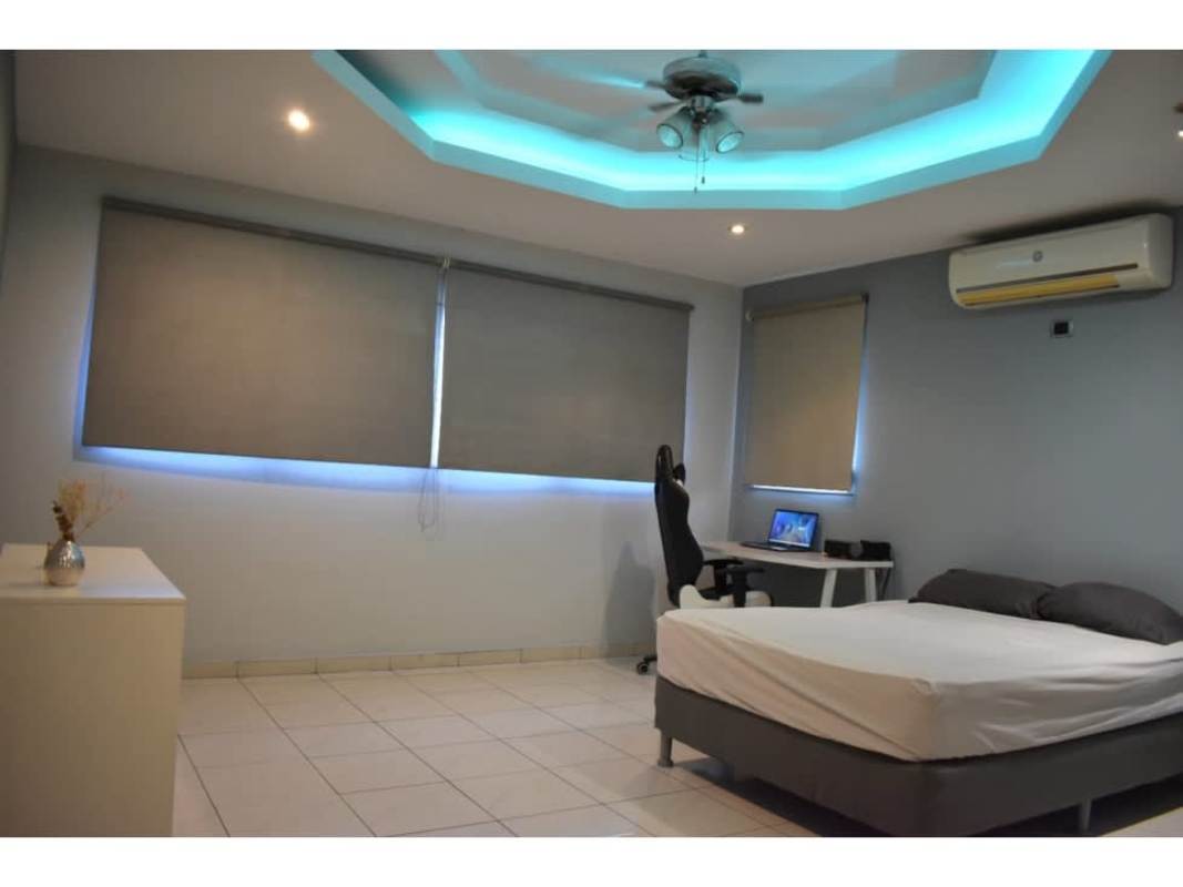 House for Sale in El Cangrejo 3BR/4.5BA 2-Level 387m2