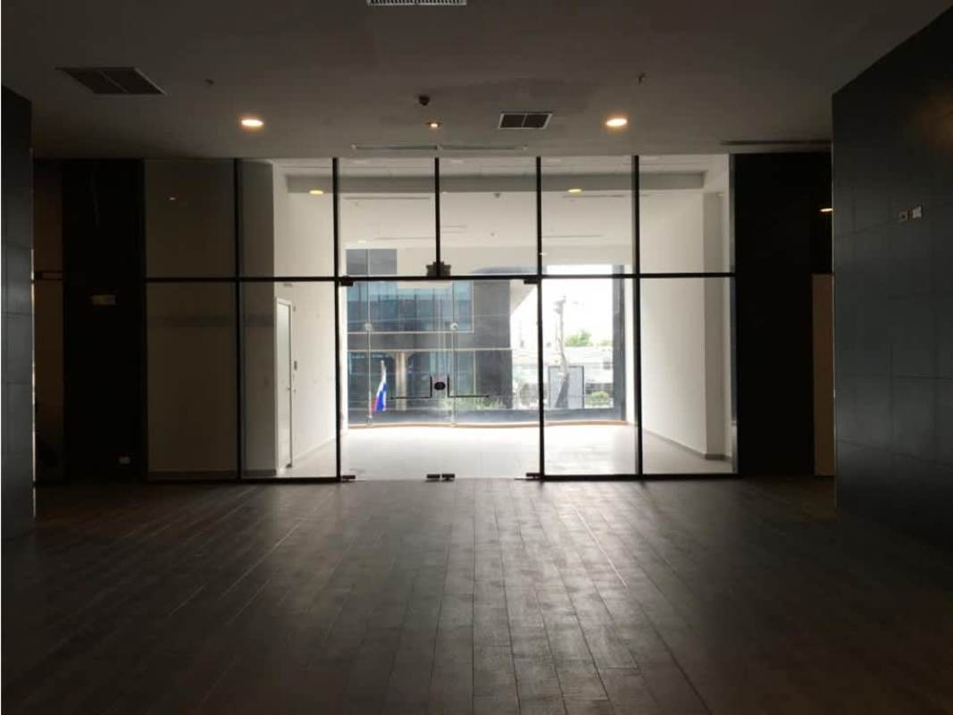 Open-plan commercial floor with glass walls at mezzanine level of Sortis Tower Panama