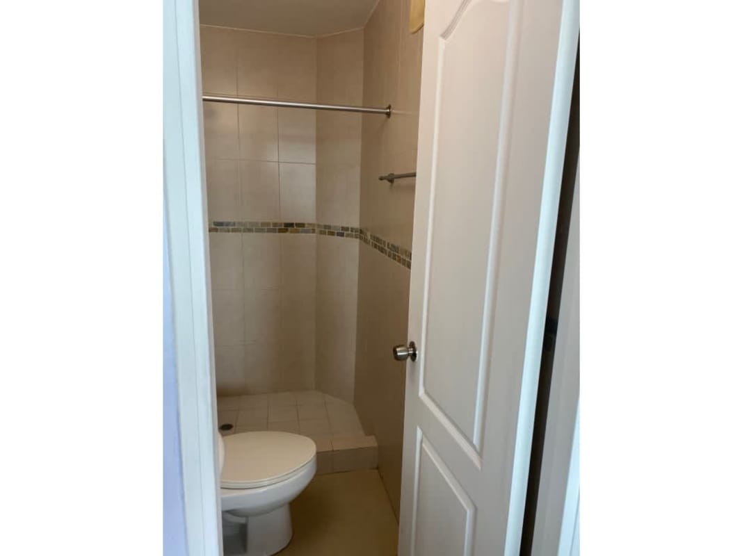 Second bedroom built-in wardrobe AC PH Green Point Carrasquilla Panama City